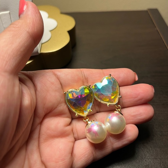 Betsey Johnson Heart Pearl Drop Earrings NWT - Picture 3 of 6